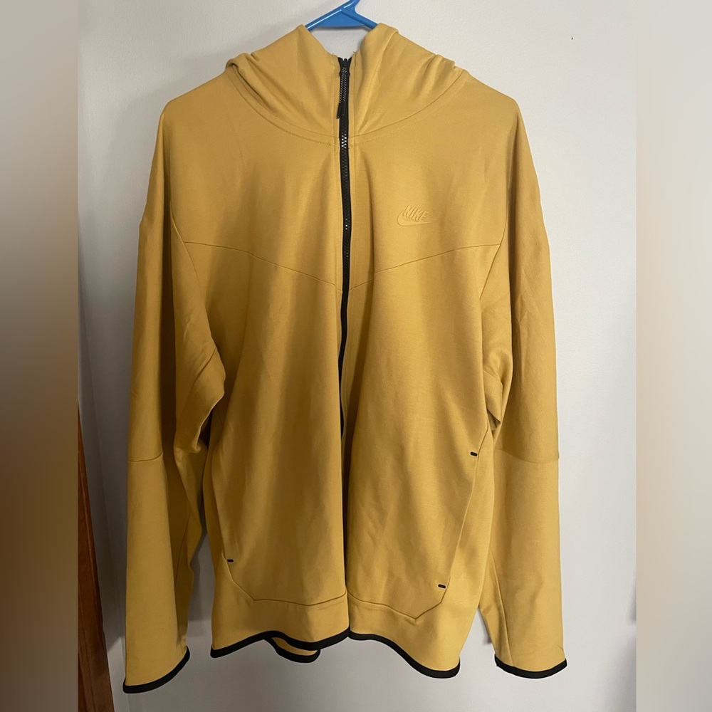 Nike Tech Essentials Jacket Gold Black Hooded Full Zip Men Size XL DX0822-725